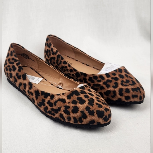 torrid Shoes - Torrid Cheetah Print Slip On Flats Size 9.5 WW